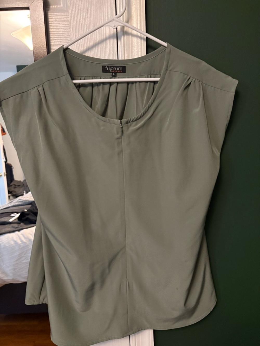 Fulcrum apparel nursing pumping breastfeeding work blouse green large